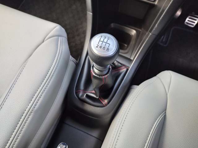 スズキ スイフト １．６ スポーツ H28年 () 99