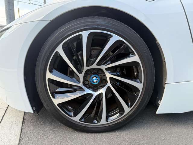ＢＭＷ ｉ８ ベースモデル H27年 (東海) 99