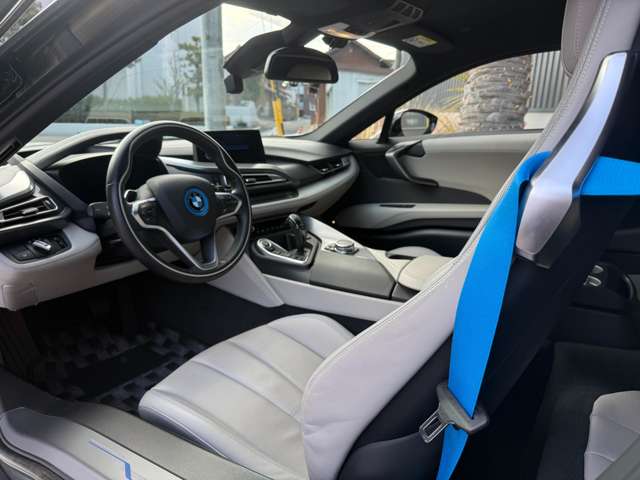ＢＭＷ ｉ８ ベースモデル H27年 (東海) 99