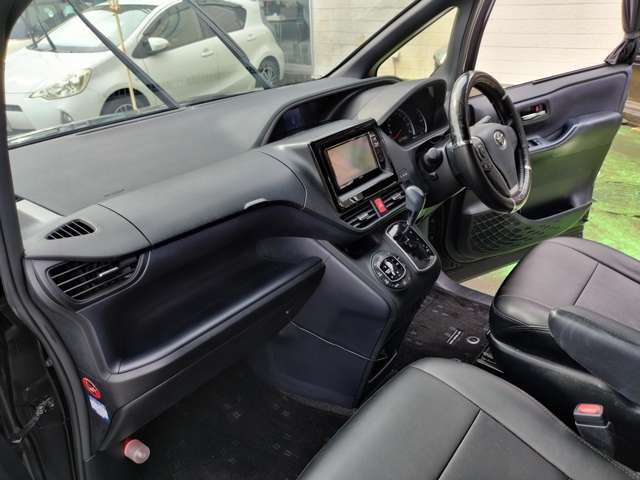 トヨタ ヴォクシー ２．０ ＺＳ 煌 H27年 (近畿) 99