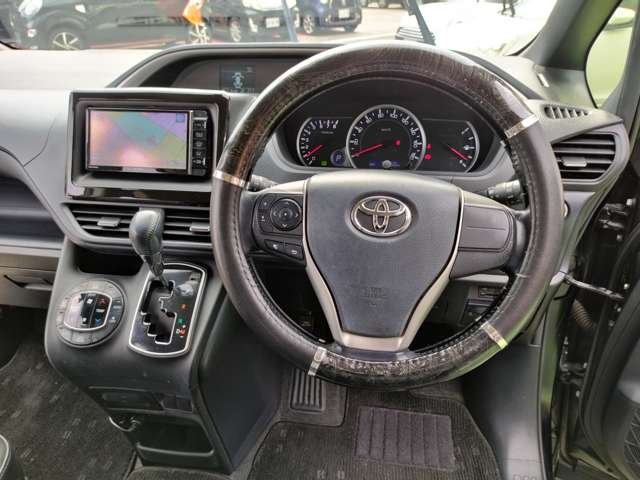 トヨタ ヴォクシー ２．０ ＺＳ 煌 H27年 (近畿) 99