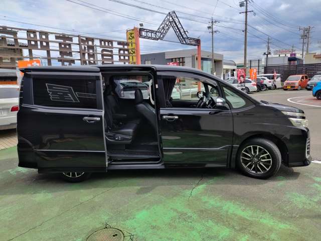 トヨタ ヴォクシー ２．０ ＺＳ 煌 H27年 (近畿) 99