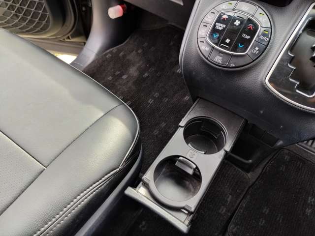 トヨタ ヴォクシー ２．０ ＺＳ 煌 H27年 (近畿) 99