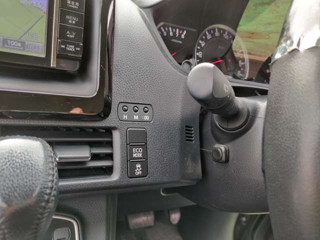 トヨタ ヴォクシー ２．０ ＺＳ 煌 H27年 (近畿) 99