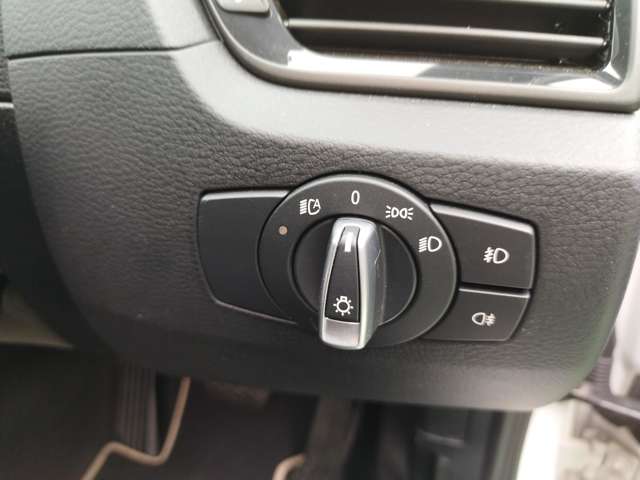 ＢＭＷ Ｘ１ Ｓドライブ １８Ｉ Ｘライン H27年 (近畿) 99