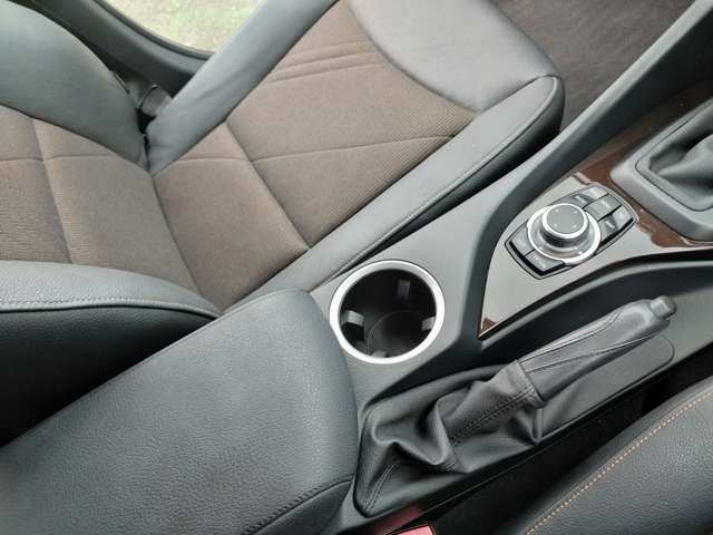 ＢＭＷ Ｘ１ Ｓドライブ １８Ｉ Ｘライン H27年 (近畿) 99