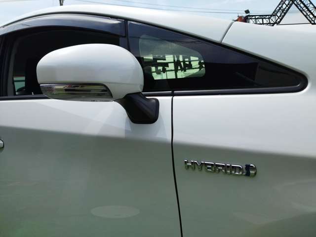 トヨタ プリウス １．８ Ｓ H27年 (近畿) 99
