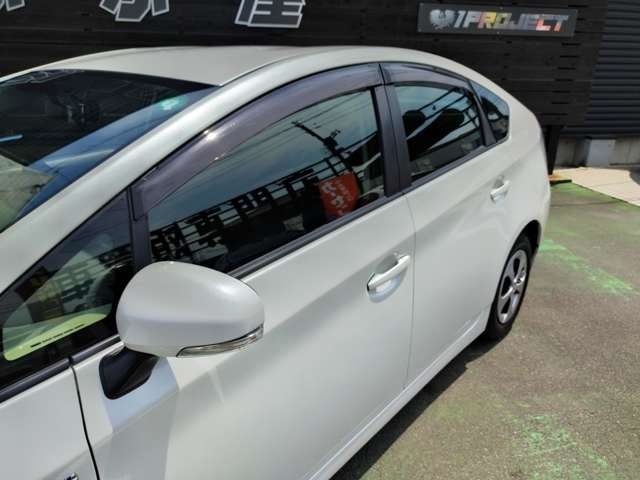 トヨタ プリウス １．８ Ｓ H27年 (近畿) 99