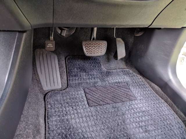 トヨタ プリウス １．８ Ｓ H27年 (近畿) 99