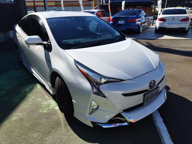 トヨタ プリウス １．８ Ｓ セーフティ プラス H29年 (近畿) 99