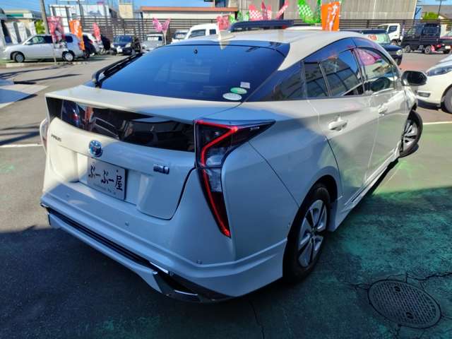 トヨタ プリウス １．８ Ｓ セーフティ プラス H29年 (近畿) 99
