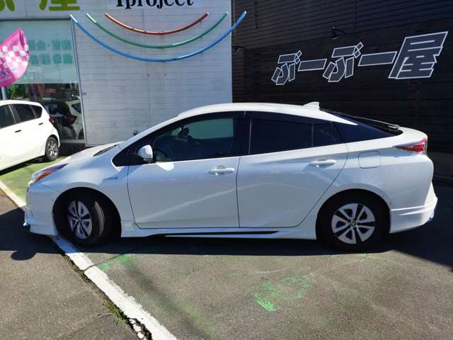 トヨタ プリウス １．８ Ｓ セーフティ プラス H29年 (近畿) 99