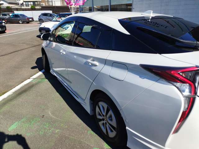 トヨタ プリウス １．８ Ｓ セーフティ プラス H29年 (近畿) 99