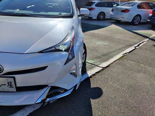 トヨタ プリウス １．８ Ｓ セーフティ プラス H29年 (近畿) 99