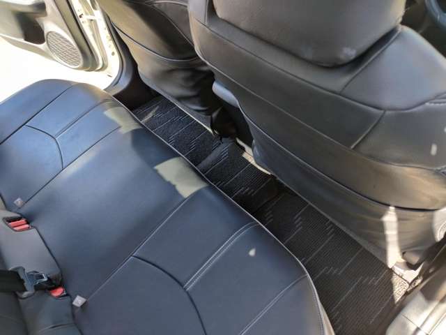トヨタ プリウス １．８ Ｓ セーフティ プラス H29年 (近畿) 99