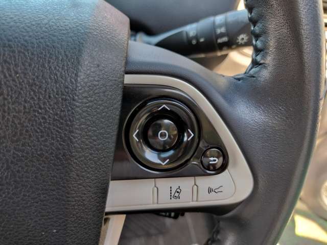 トヨタ プリウス １．８ Ｓ セーフティ プラス H29年 (近畿) 99