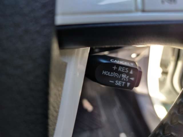 トヨタ プリウス １．８ Ｓ セーフティ プラス H29年 (近畿) 99