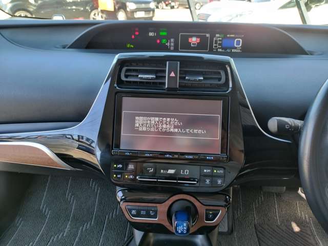 トヨタ プリウス １．８ Ｓ セーフティ プラス H29年 (近畿) 99