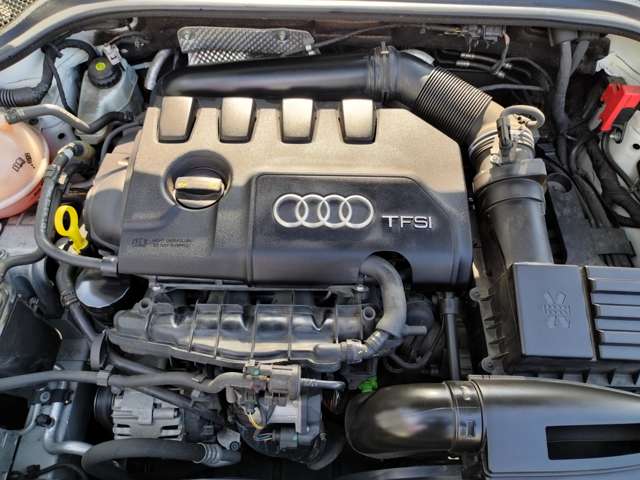アウディ ＴＴ クーペ　１．８　ＴＦＳＩ H26年 (近畿) 99