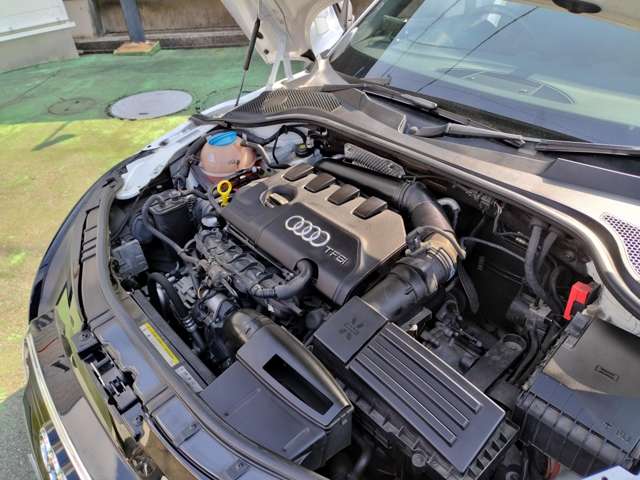 アウディ ＴＴ クーペ　１．８　ＴＦＳＩ H26年 (近畿) 99