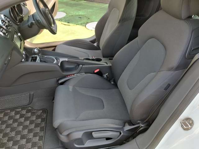 アウディ ＴＴ クーペ　１．８　ＴＦＳＩ H26年 (近畿) 99
