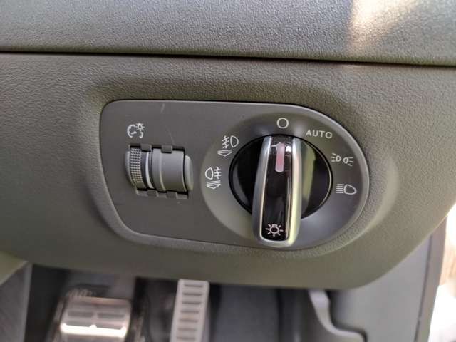 アウディ ＴＴ クーペ　１．８　ＴＦＳＩ H26年 (近畿) 99