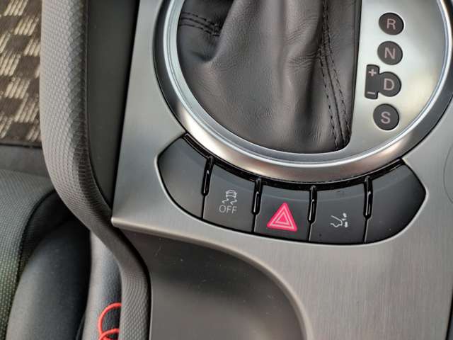 アウディ ＴＴ クーペ　１．８　ＴＦＳＩ H26年 (近畿) 99