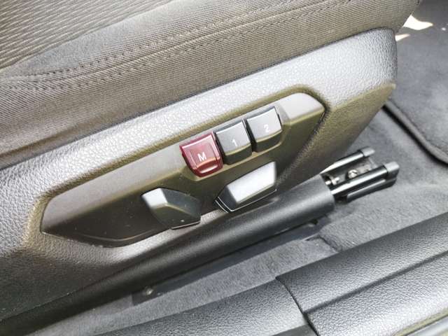 ＢＭＷ ３シリーズ ３２０ｄ H26年 (近畿) 99