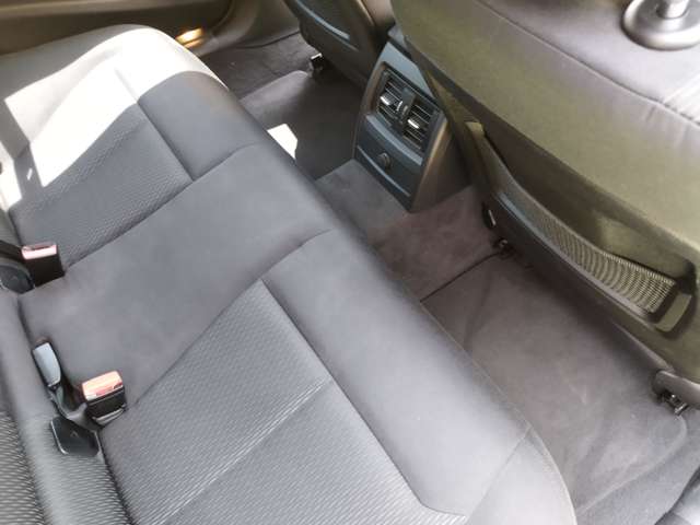 ＢＭＷ ３シリーズ ３２０ｄ H26年 (近畿) 99