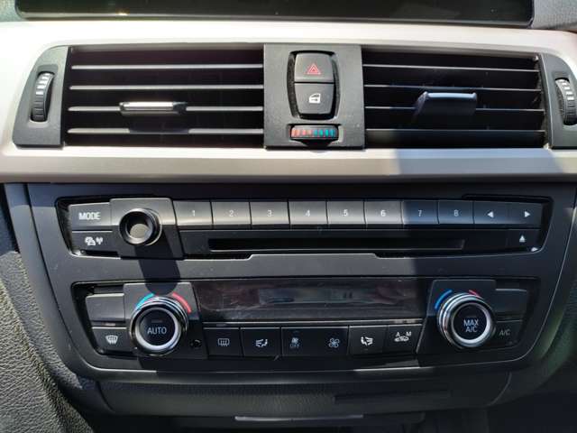 ＢＭＷ ３シリーズ ３２０ｄ H26年 (近畿) 99