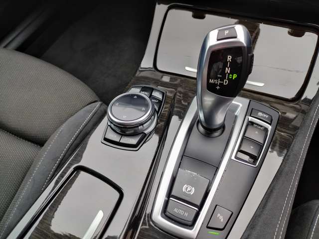 ＢＭＷ ５シリーズ ５２３Ｄ Ｍスポーツ ディーゼルターボ H26年 (近畿) 99