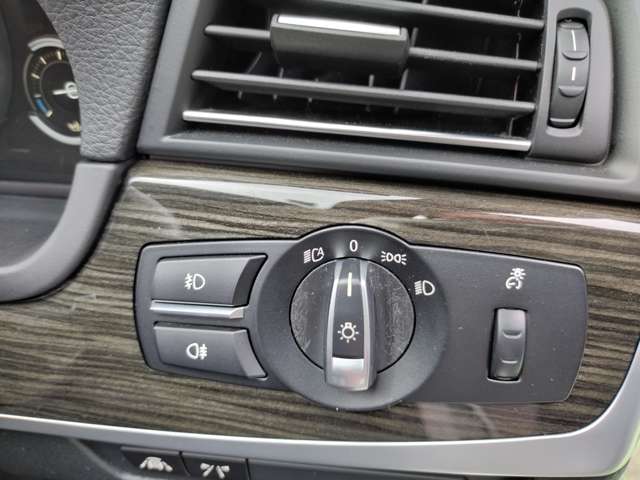 ＢＭＷ ５シリーズ ５２３Ｄ Ｍスポーツ ディーゼルターボ H26年 (近畿) 99