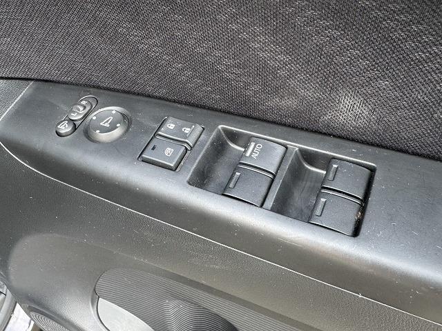 ホンダ Ｎ　ＢＯＸ ６６０ カスタムＧ ＳＳパッケージ H26年 (近畿) 99