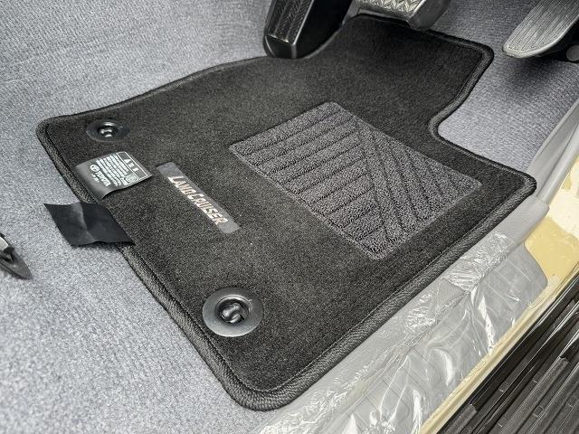 トヨタ ランドクルーザー７０ ２．８ ＡＸ ディーゼルターボ ４ＷＤ R7年 (近畿) 99