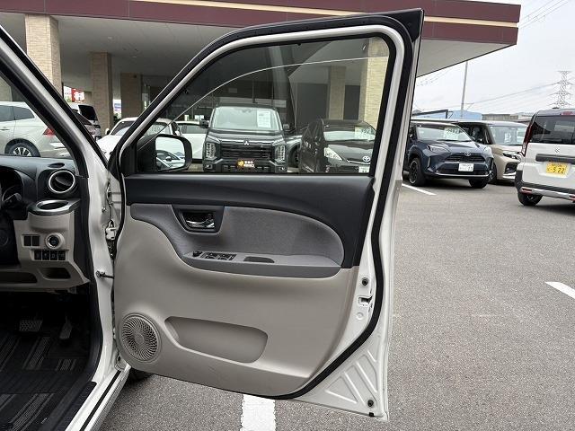トヨタ ピクシス　ジョイ　Ｆ Ｆ ６６０ Ｘ ＳＡＩＩ H29年 (近畿) 99