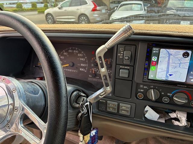 シボレー サバーバン １５００ＬＴ ５．３ Ｖ８ ４ＷＤ H13年 (近畿) 99