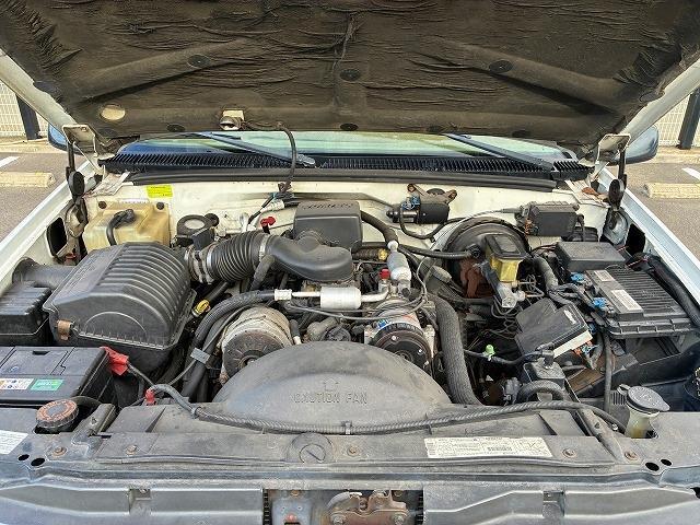 シボレー サバーバン １５００ＬＴ ５．３ Ｖ８ ４ＷＤ H13年 (近畿) 99