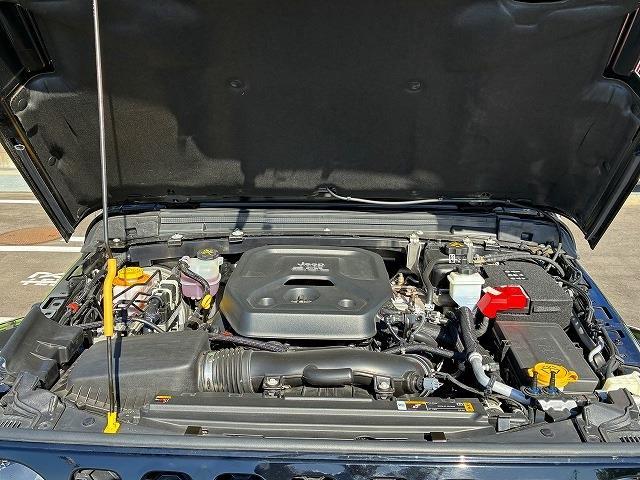 ジープ ラングラー　アンリミテッド アンリミテッド サハラ ２．０Ｌ ４ＷＤ R4年 (近畿) 99