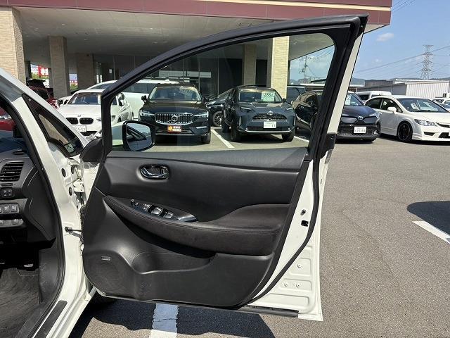 日産 リーフ ３０ＫＷＨ Ｘ サンクス エディション H28年 (近畿) 99