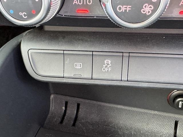 アウディ Ａ１ １．４　ＴＦＳＩ H26年 (近畿) 99