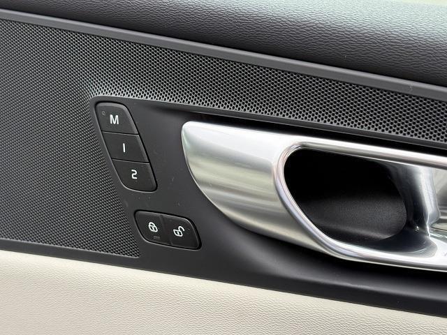 ボルボ ＸＣ６０ プラス　Ｂ５ R5年 (近畿) 99