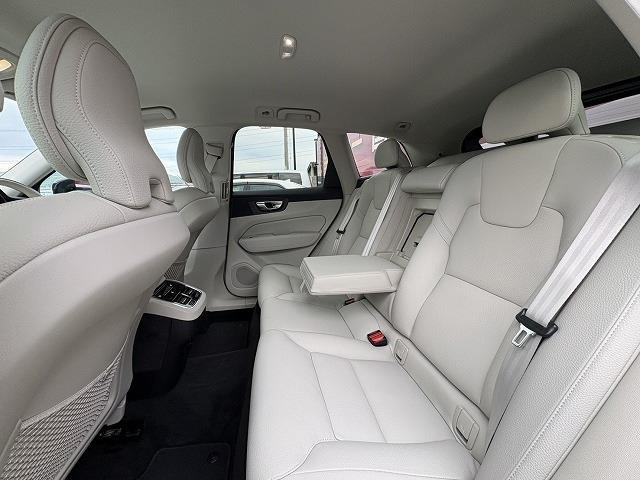 ボルボ ＸＣ６０ プラス　Ｂ５ R5年 (近畿) 99