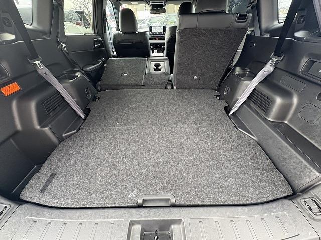 三菱 アウトランダーＰＨＥＶ ＰＨＥＶ ２．４ ブラック エディション ４ＷＤ R5年 (近畿) 99