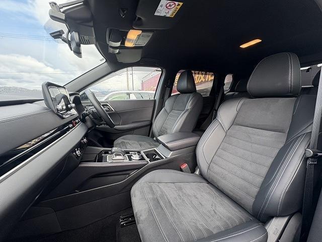 三菱 アウトランダーＰＨＥＶ ＰＨＥＶ ２．４ ブラック エディション ４ＷＤ R5年 (近畿) 99