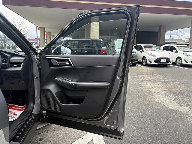 三菱 アウトランダーＰＨＥＶ ＰＨＥＶ ２．４ ブラック エディション ４ＷＤ R5年 (近畿) 99