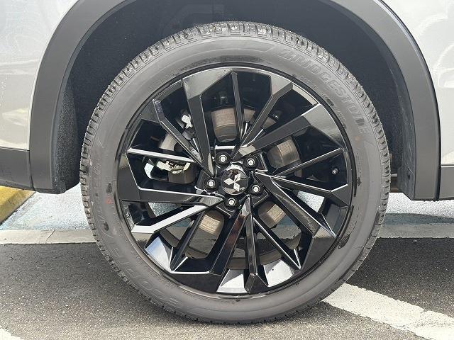 三菱 アウトランダーＰＨＥＶ ＰＨＥＶ ２．４ ブラック エディション ４ＷＤ R5年 (近畿) 99