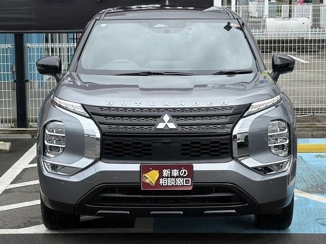 三菱 アウトランダーＰＨＥＶ ＰＨＥＶ ２．４ ブラック エディション ４ＷＤ R5年 (近畿) 99