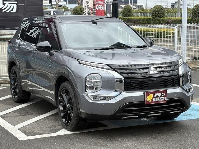 三菱 アウトランダーＰＨＥＶ ＰＨＥＶ ２．４ ブラック エディション ４ＷＤ R5年 (近畿) 99