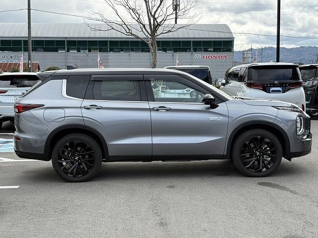三菱 アウトランダーＰＨＥＶ ＰＨＥＶ ２．４ ブラック エディション ４ＷＤ R5年 (近畿) 99