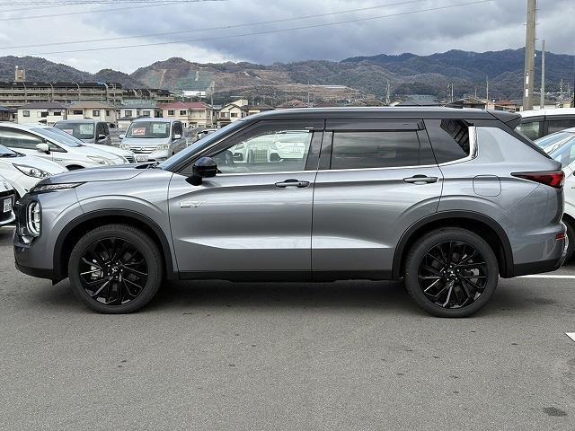 三菱 アウトランダーＰＨＥＶ ＰＨＥＶ ２．４ ブラック エディション ４ＷＤ R5年 (近畿) 99